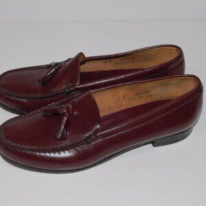 G.H. Bass & Co Weejuns Womens 10 Wine Color Tassel Loafer Shoes
